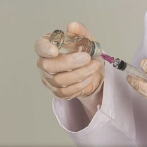 Підшкірне та внутрішньомязове введення фармакологічного препарату.